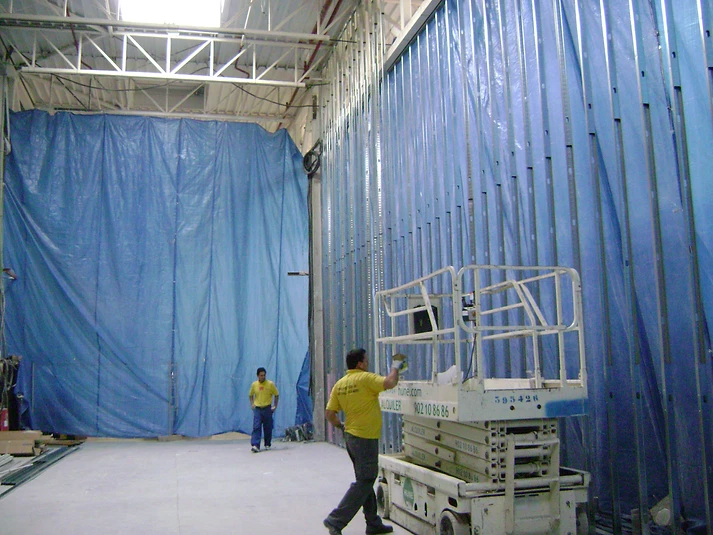 Trabajos de obra civil y tabiquería en Carrefour Gran Canaria