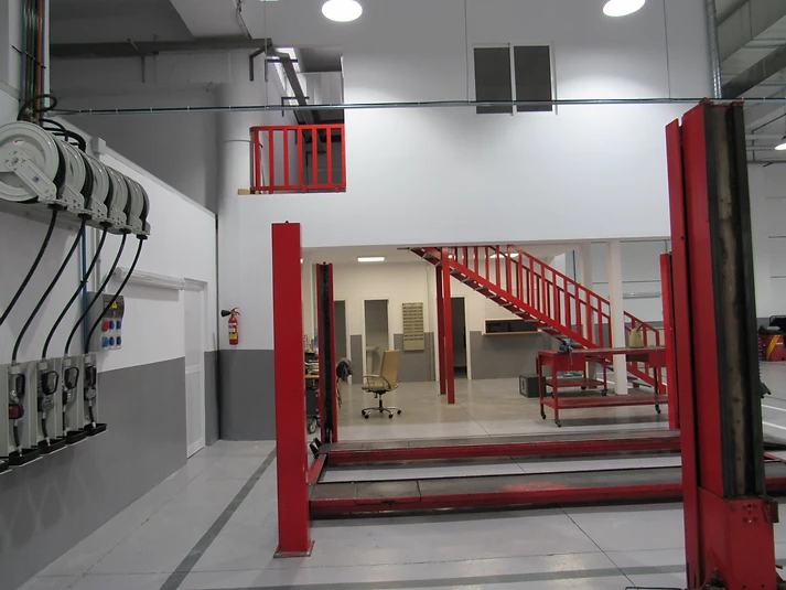 Reforma integral de taller en Nave KIA Gran Canaria