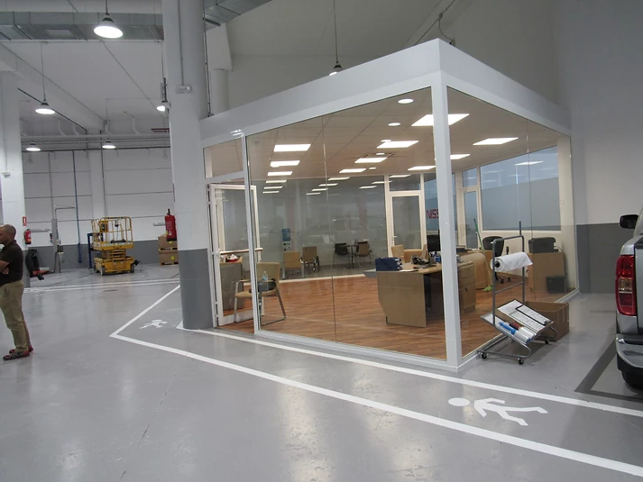 Reforma de oficinas en Nave KIA Gran Canaria