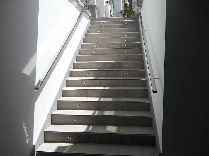 Reforma y adecuación de escalera en Hotel Cala D’Or