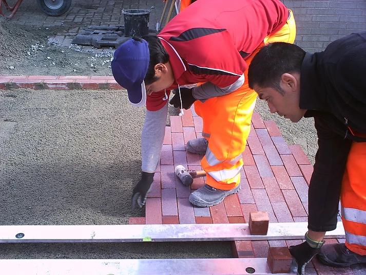Maquinaria de obra civil trabajando en Lilienthal